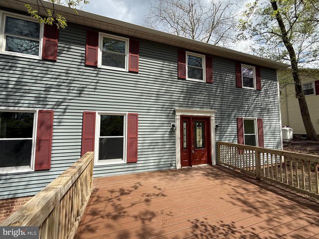 11 PINE TREE DR, New Cumberland, PA 17070