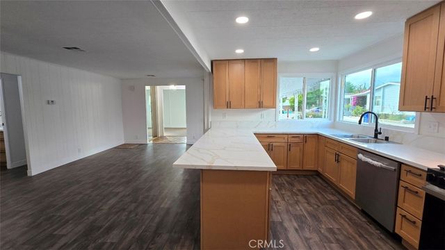 929 E Foothill Blvd Spc 74, Upland, CA 91786