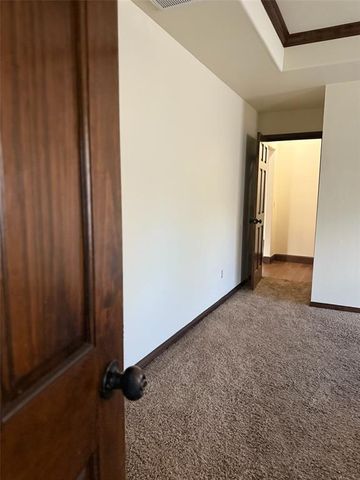 17701 Griffin Gate Drive, Edmond, OK 73012