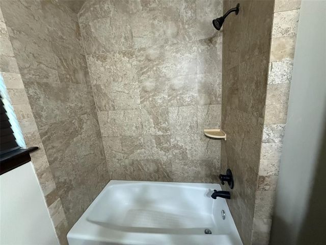 17701 Griffin Gate Drive, Edmond, OK 73012