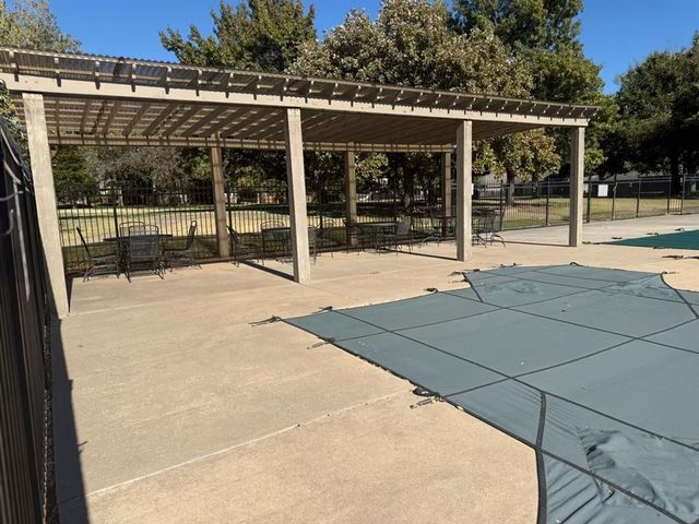 17701 Griffin Gate Drive, Edmond, OK 73012