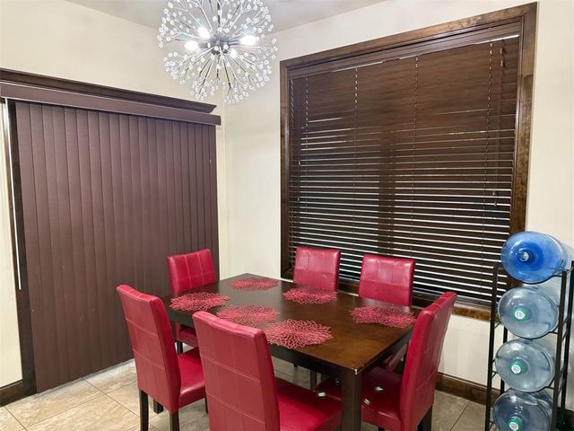 17701 Griffin Gate Drive, Edmond, OK 73012