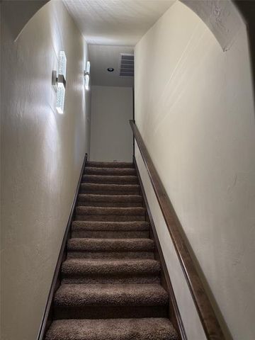 17701 Griffin Gate Drive, Edmond, OK 73012