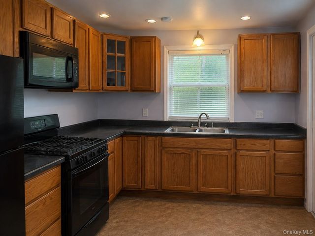 21 Minisink Trail, Glen Spey, NY 12737