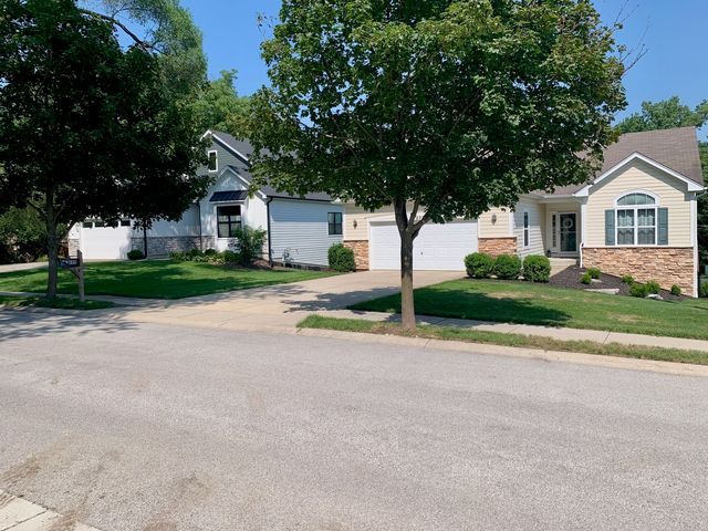 1068 N Coolidge Avenue, Palatine, IL 60067