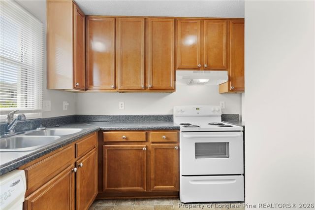 422 Kirkcaldy Court, Fayetteville, NC 28314