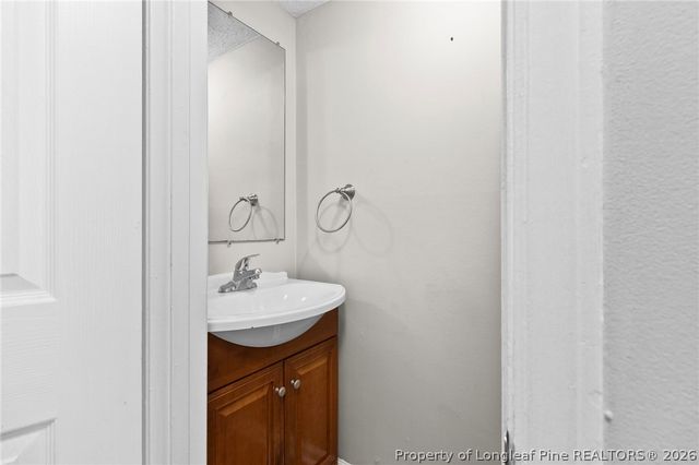 422 Kirkcaldy Court, Fayetteville, NC 28314