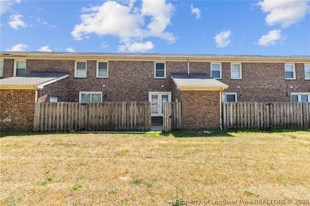 422 Kirkcaldy Court, Fayetteville, NC 28314