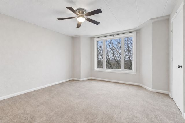 1 Renaissance Place 717, Palatine, IL 60067