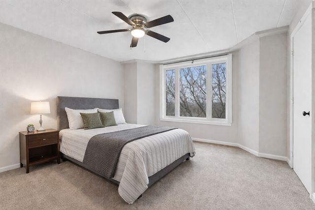 1 Renaissance Place 717, Palatine, IL 60067