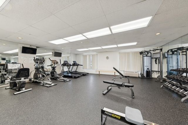 1 Renaissance Place 717, Palatine, IL 60067