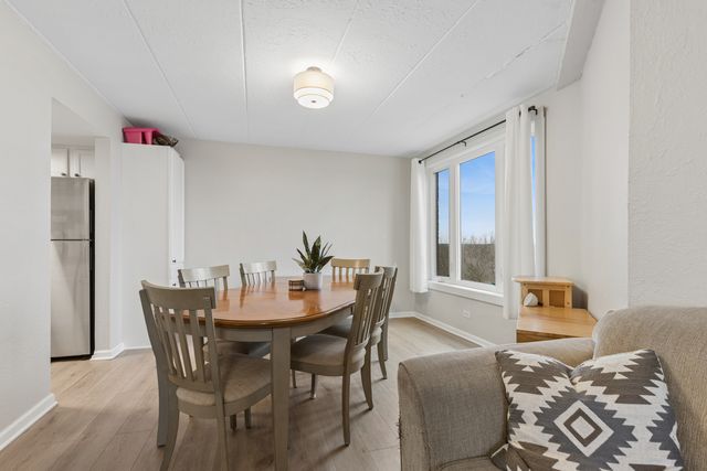 1 Renaissance Place 717, Palatine, IL 60067