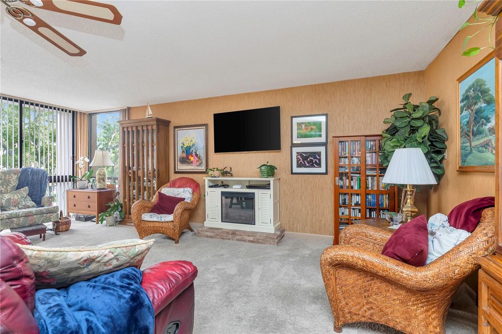 Image 11 of property listing at 3301 BAYSHORE BOULEVARD 302E, Tampa, FL 33629