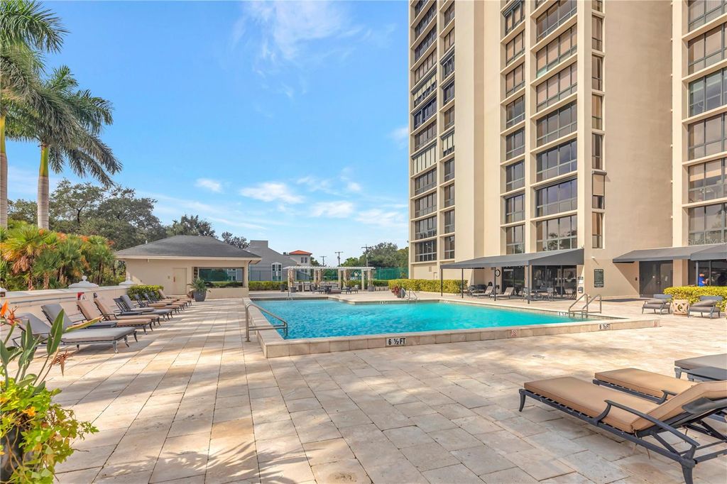 Image 26 of property listing at 3301 BAYSHORE BOULEVARD 302E, Tampa, FL 33629