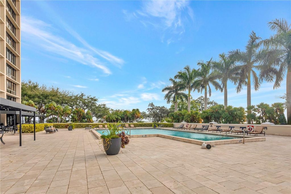 Image 28 of property listing at 3301 BAYSHORE BOULEVARD 302E, Tampa, FL 33629