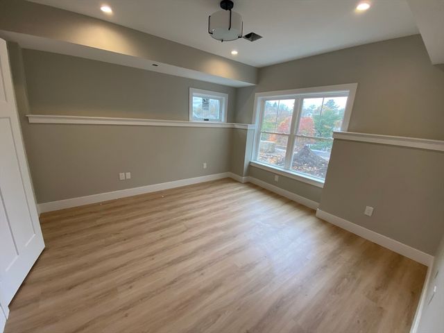 65 Montclair Ave, Waltham, MA 02451