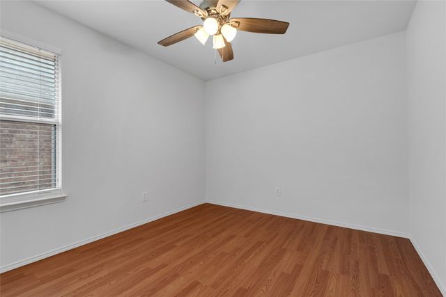 715 W Milton Drive, Arlington, TX 76001