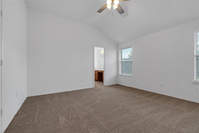 715 W Milton Drive, Arlington, TX 76001