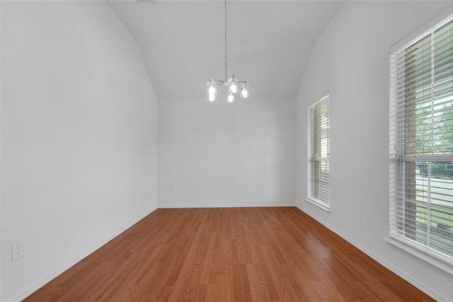 715 W Milton Drive, Arlington, TX 76001
