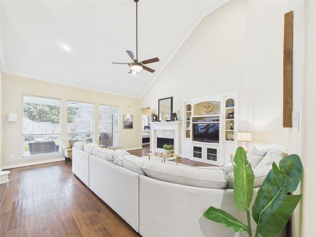 308 Shore Breeze Lane, League City, TX 77573