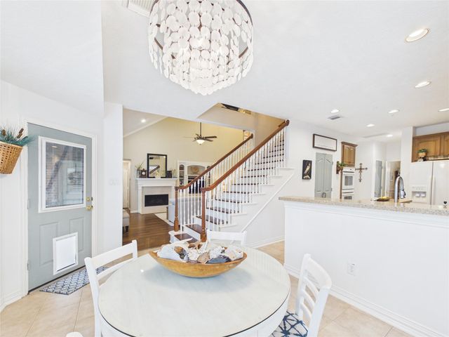 308 Shore Breeze Lane, League City, TX 77573