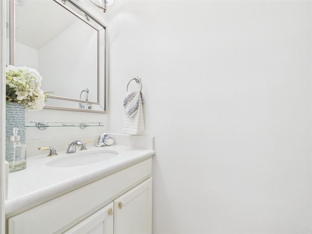 308 Shore Breeze Lane, League City, TX 77573