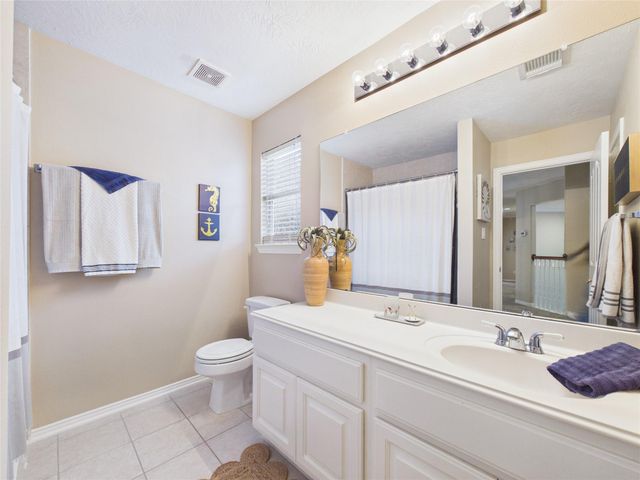 308 Shore Breeze Lane, League City, TX 77573