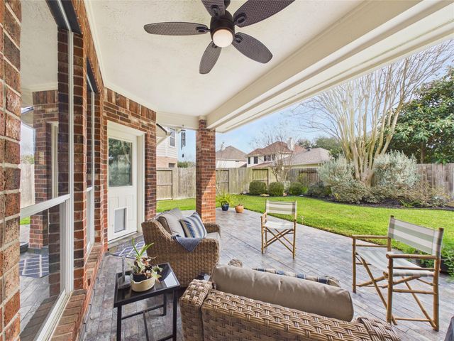 308 Shore Breeze Lane, League City, TX 77573