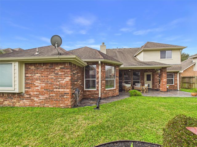 308 Shore Breeze Lane, League City, TX 77573