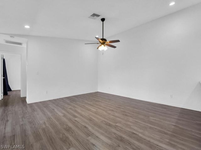 5620 Foxlake DR, North Fort Myers, FL 33917