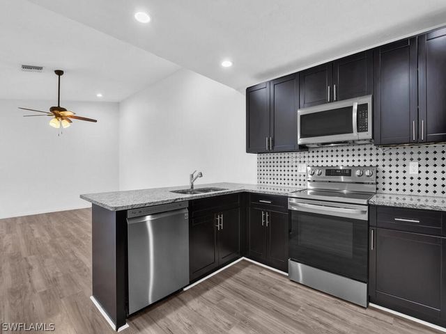 5620 Foxlake DR, North Fort Myers, FL 33917