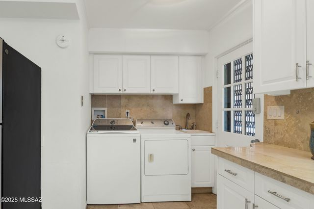 300 N Country Club Road, Tucson, AZ 85716