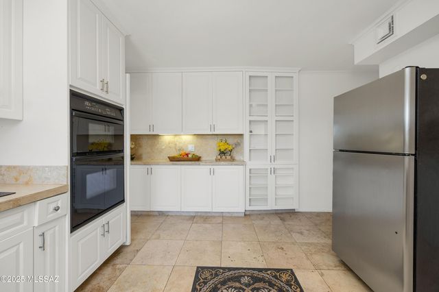 300 N Country Club Road, Tucson, AZ 85716