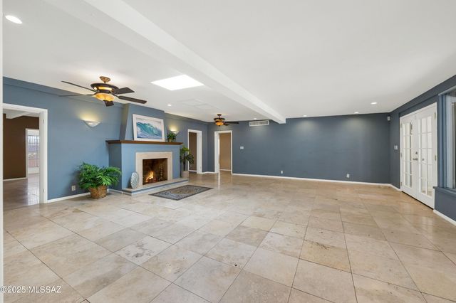 300 N Country Club Road, Tucson, AZ 85716