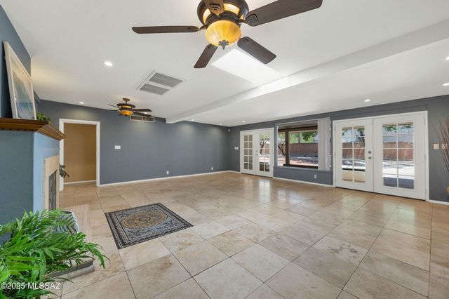 300 N Country Club Road, Tucson, AZ 85716