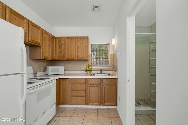 300 N Country Club Road, Tucson, AZ 85716