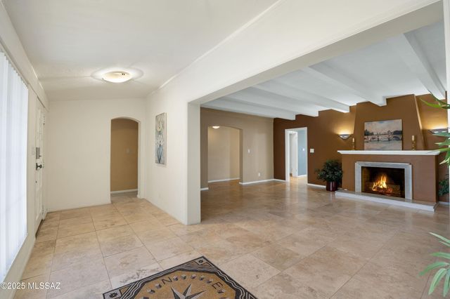 300 N Country Club Road, Tucson, AZ 85716