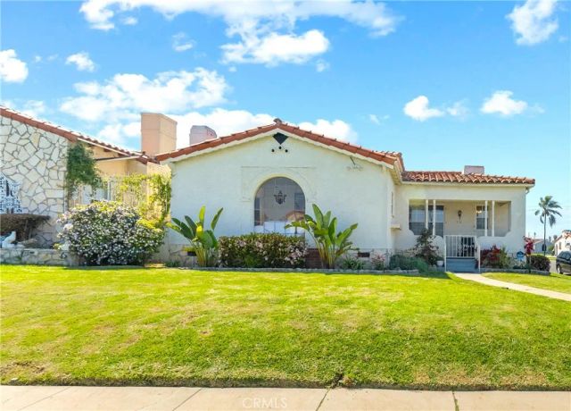 9101 La Salle, Los Angeles, CA 90047