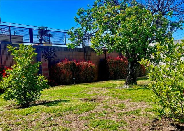 9101 La Salle, Los Angeles, CA 90047