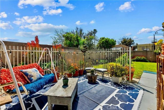 9101 La Salle, Los Angeles, CA 90047