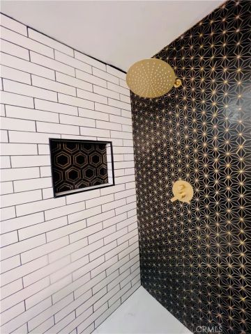 9101 La Salle, Los Angeles, CA 90047