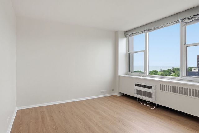 4250 N Marine Drive 2014, Chicago, IL 60613