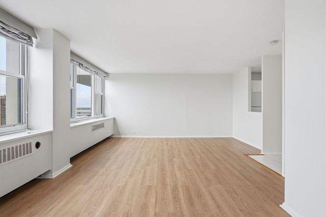 4250 N Marine Drive 2014, Chicago, IL 60613