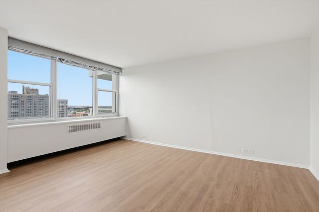 4250 N Marine Drive 2014, Chicago, IL 60613