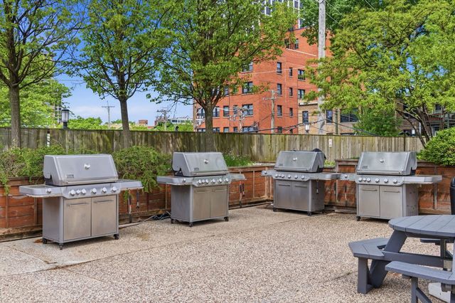 4250 N Marine Drive 2014, Chicago, IL 60613