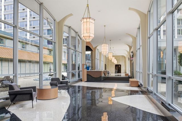 4250 N Marine Drive 2014, Chicago, IL 60613