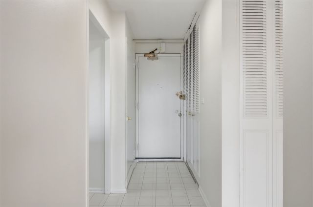 4250 N Marine Drive 2014, Chicago, IL 60613