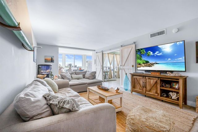 3100 NE 49th Street 503, Fort Lauderdale, FL 33308