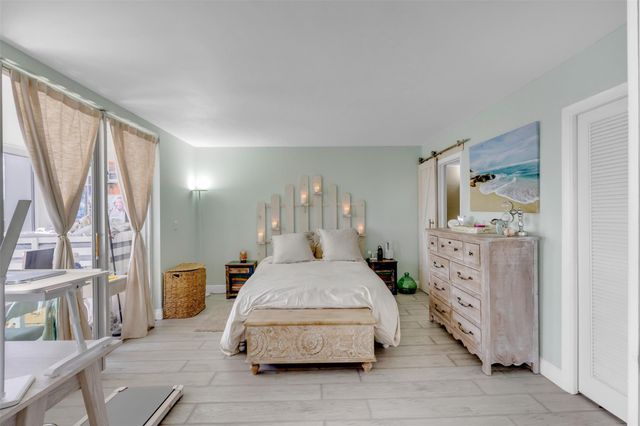 3100 NE 49th Street 503, Fort Lauderdale, FL 33308