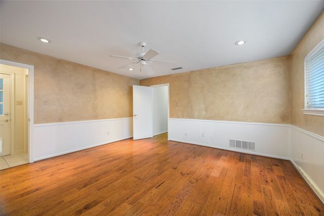 9233 Middle Glen Drive, Dallas, TX 75243